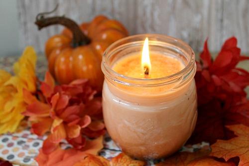 Teen DIY Crafts: Pumpkin Spice Candles